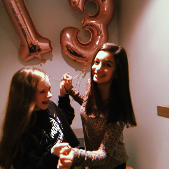 Meet your Posher, Amanda - Picture 1 of 1